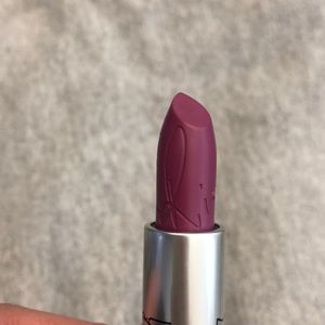 Mac Cosmetics Rihanna Riri boy lipstick. New!